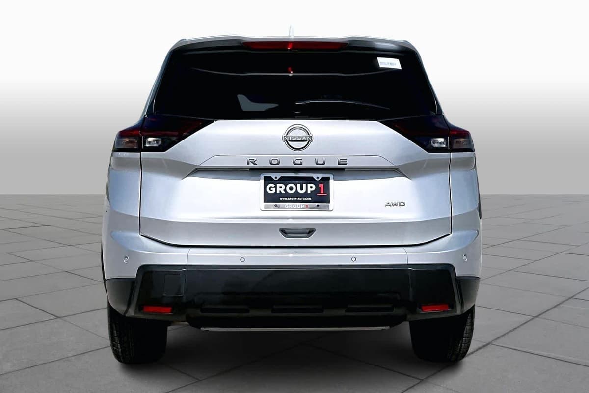 2025 Nissan Rogue - Image 5