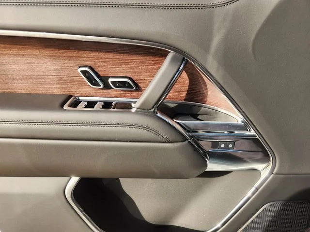 2026 Land Rover Range Rover - Image 16