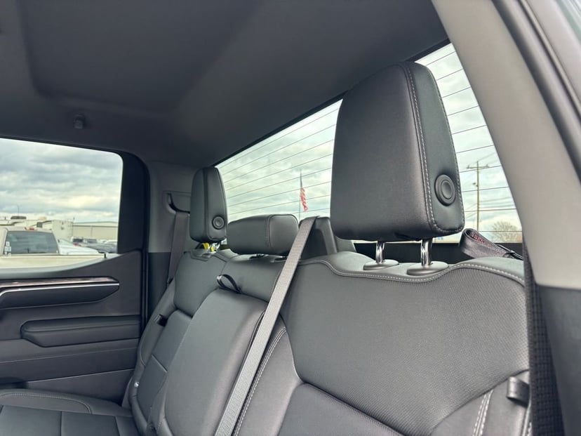 2025 Chevrolet Silverado 1500 - Image 30