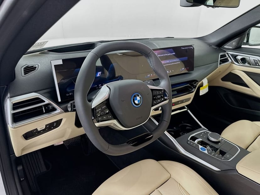 2026 BMW i4 - Image 9