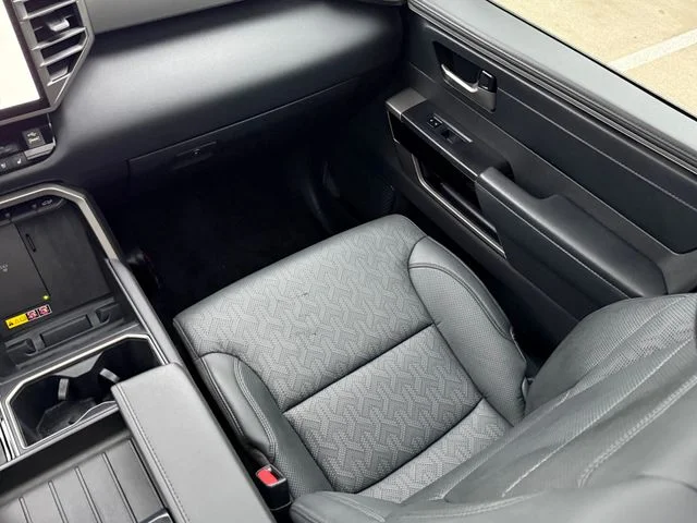 2025 Toyota Tundra - Image 26