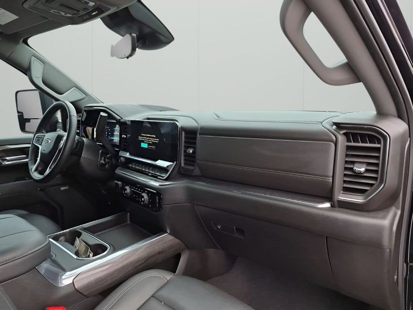2024 Chevrolet Silverado 2500HD - Image 14
