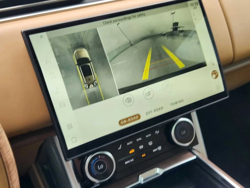 2023 Land Rover Range Rover - Image 17