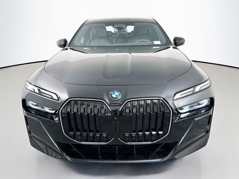 2026 BMW 7 Series - Image 3