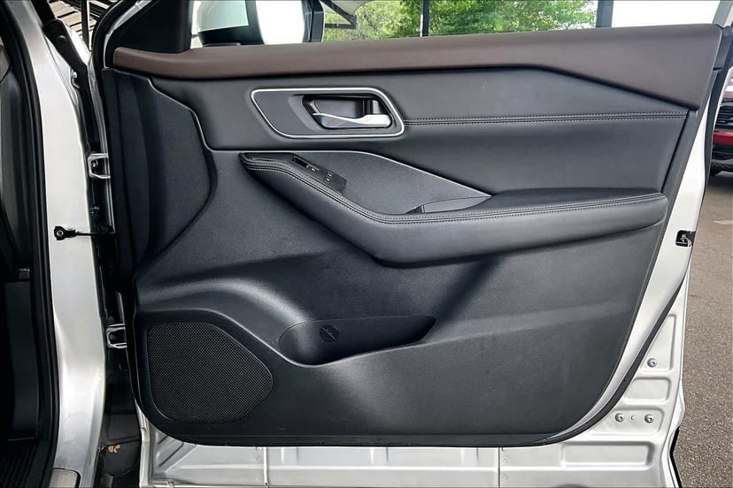 2023 Nissan Rogue - Image 23