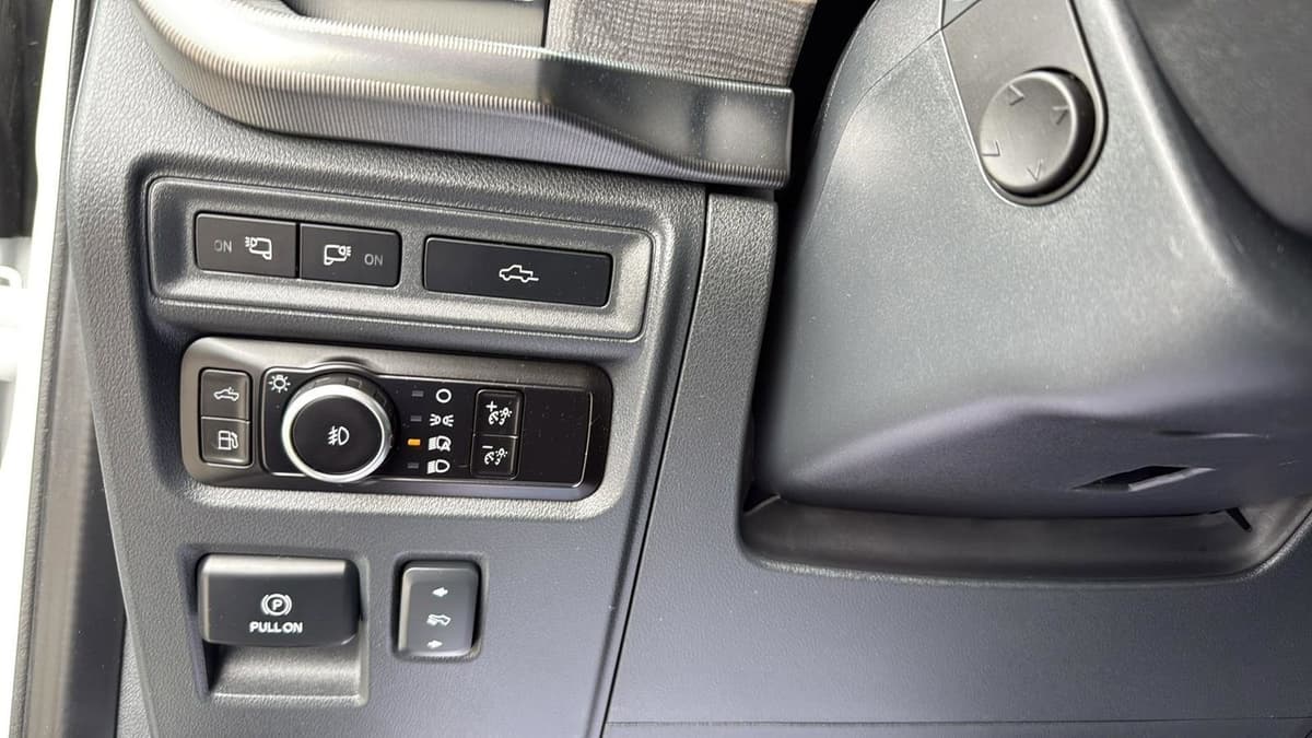 2023 Ford F-150 - Image 18