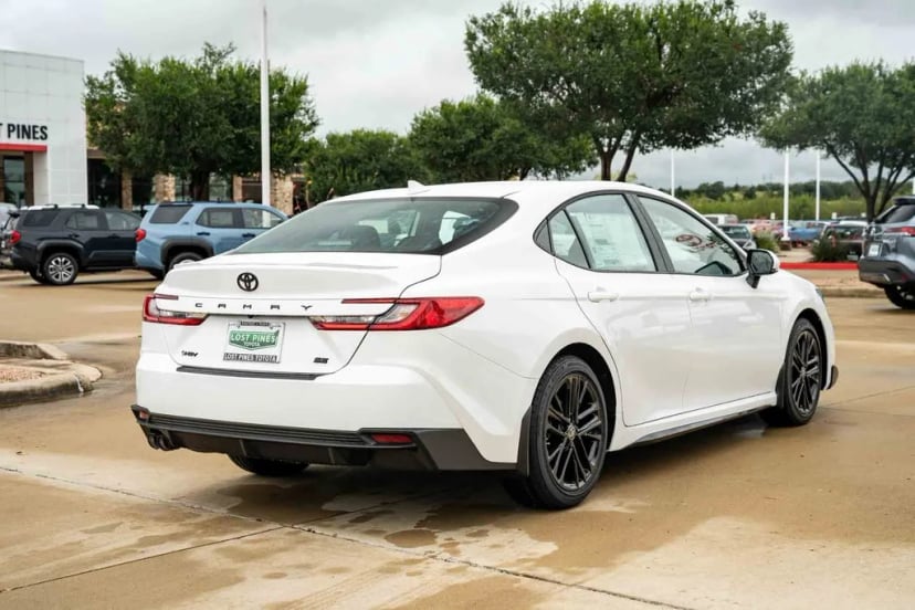 2026 Toyota Camry - Image 3