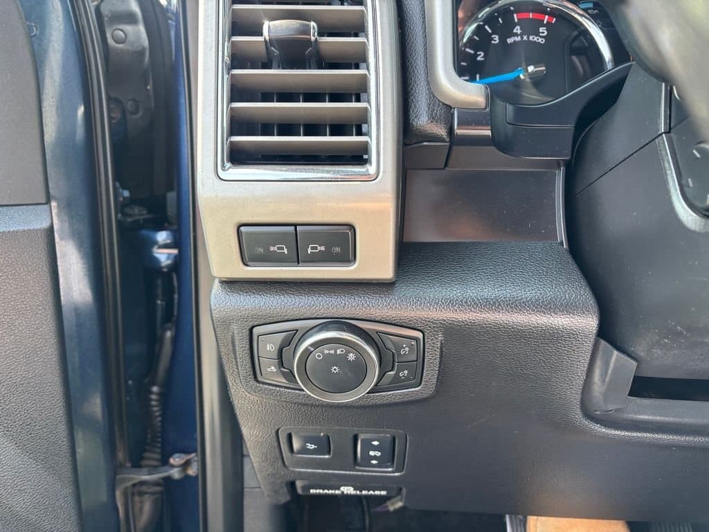 2017 Ford F-350SD - Image 19