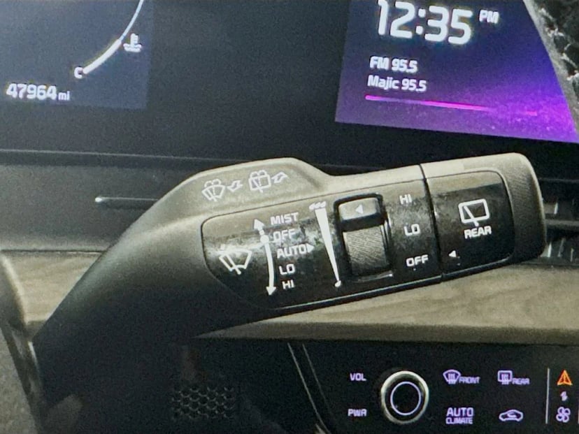 2023 Kia Sportage - Image 13
