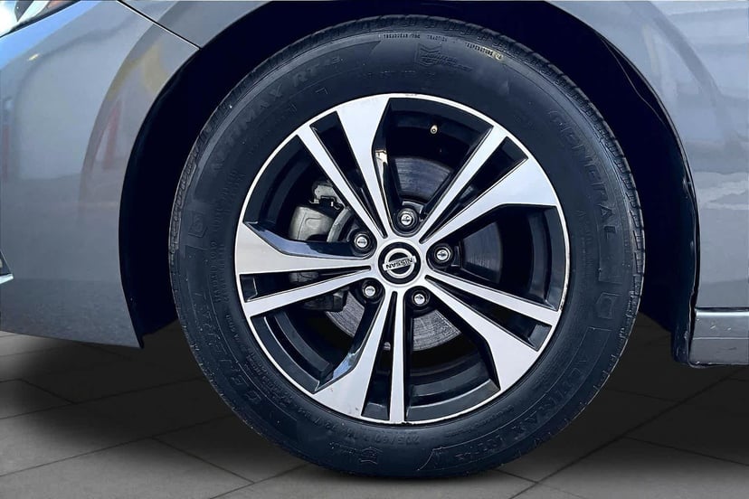 2022 Nissan Sentra - Image 11