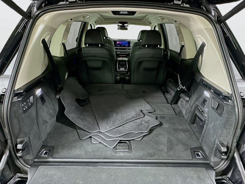 2023 BMW X7 - Image 27