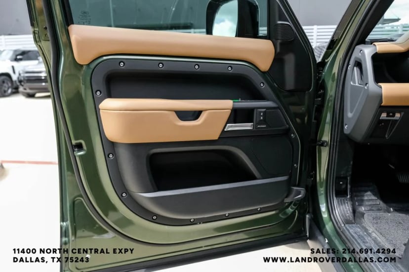 2026 Land Rover Defender 110 - Image 45