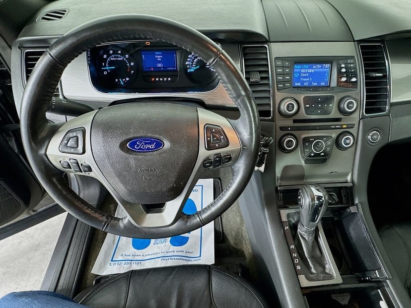 2013 Ford Taurus - Image 12