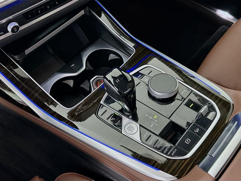 2020 BMW X7 - Image 17