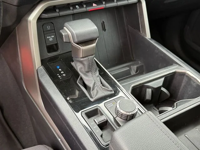 2023 Toyota Tundra - Image 20