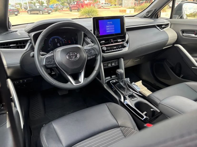 2025 Toyota Corolla Cross - Image 29