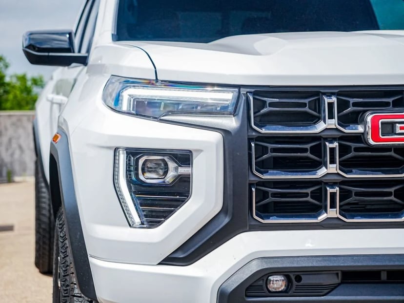 2025 GMC Canyon - Image 5