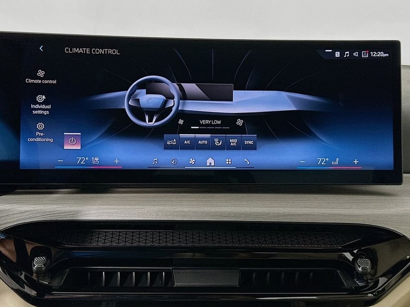 2025 BMW 4 Series - Image 16