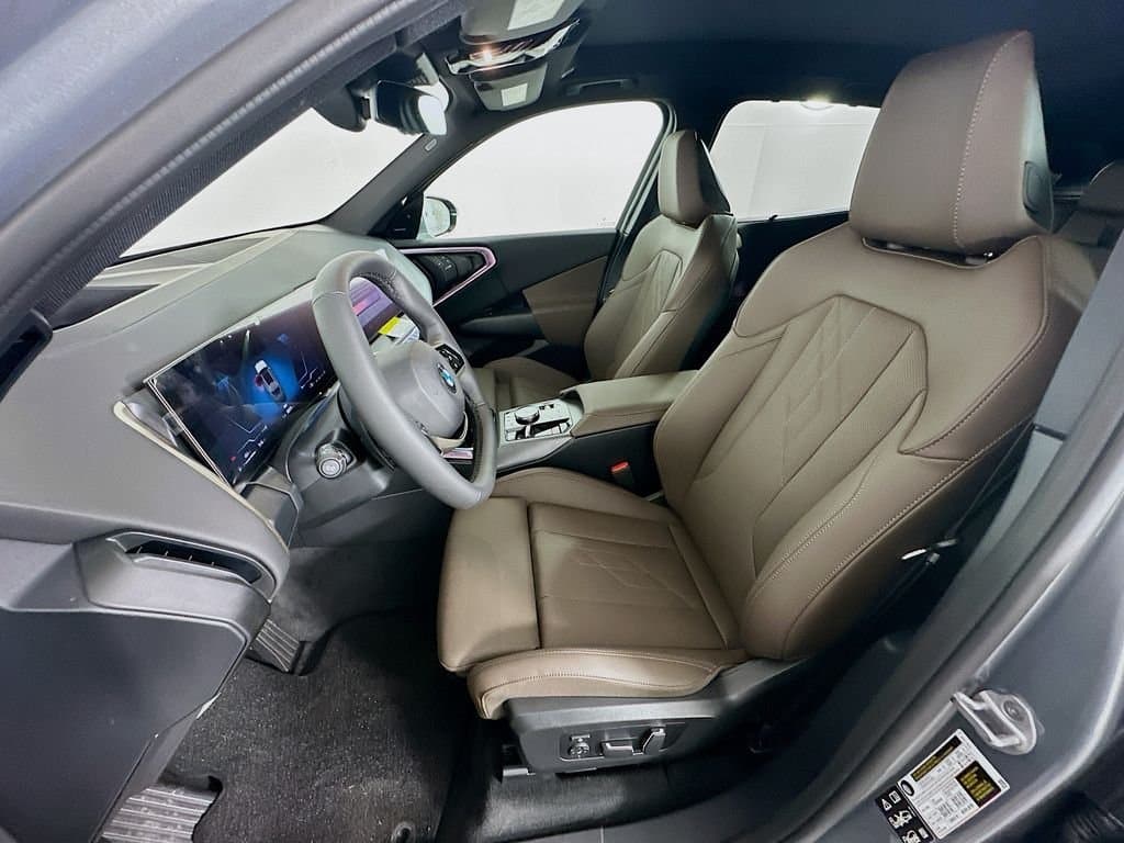 2025 BMW X3 - Image 16