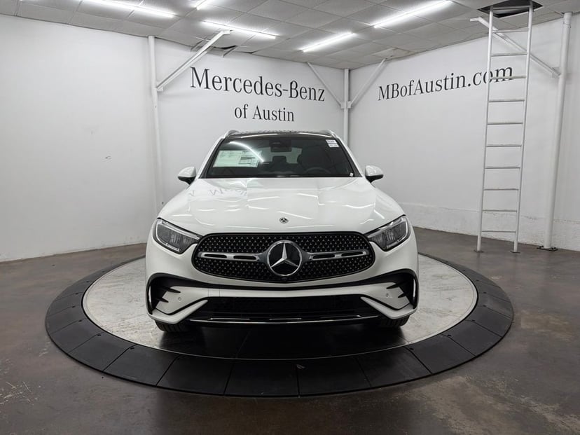 2026 Mercedes-Benz GLC - Image 2