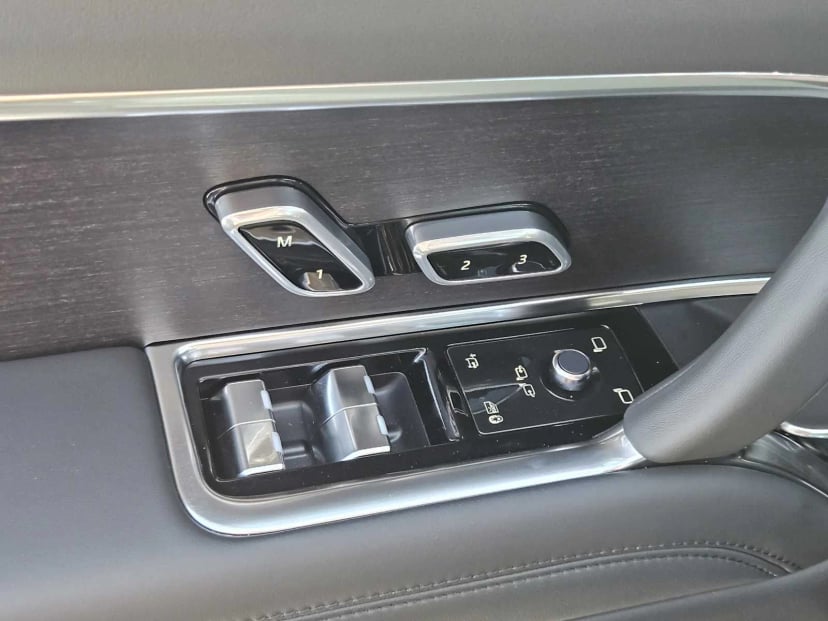 2026 LAND ROVER Range Rover - Image 21