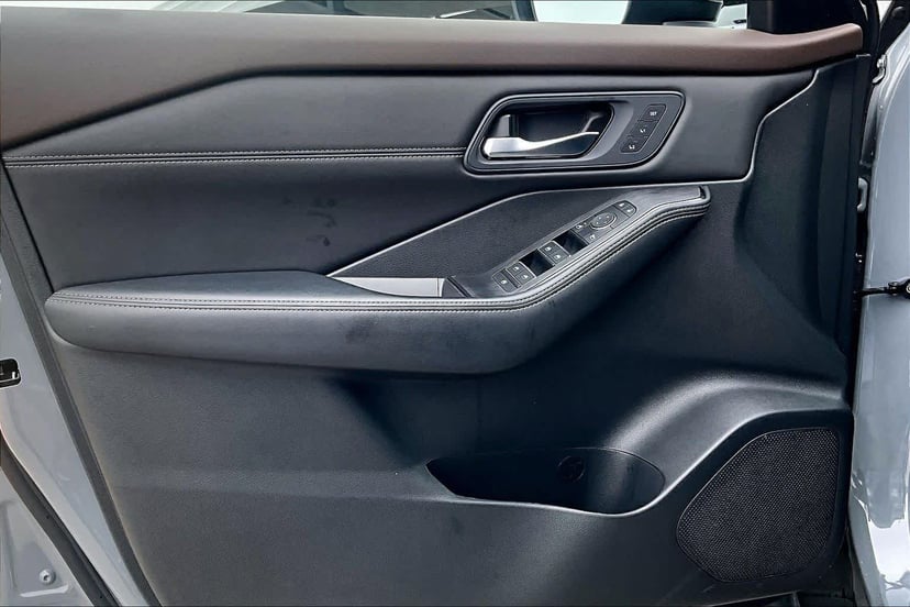 2023 Nissan Rogue - Image 22