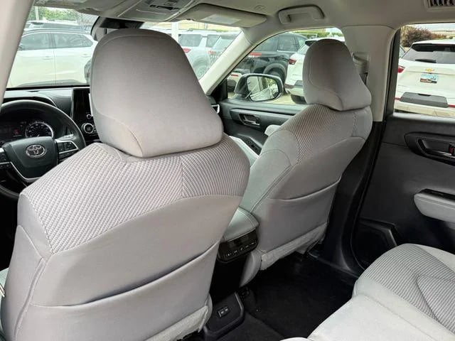 2023 Toyota Highlander - Image 53