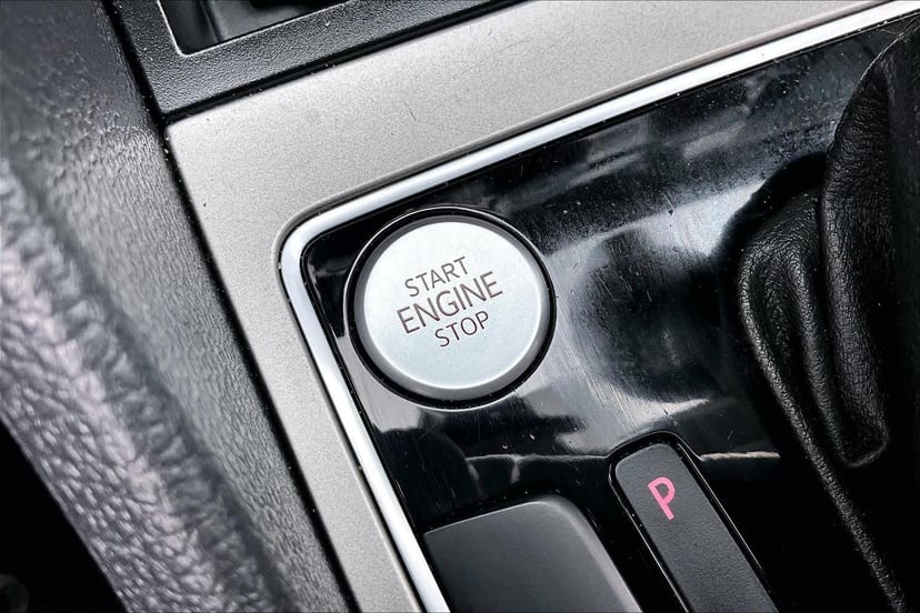 2020 Volkswagen Passat - Image 33