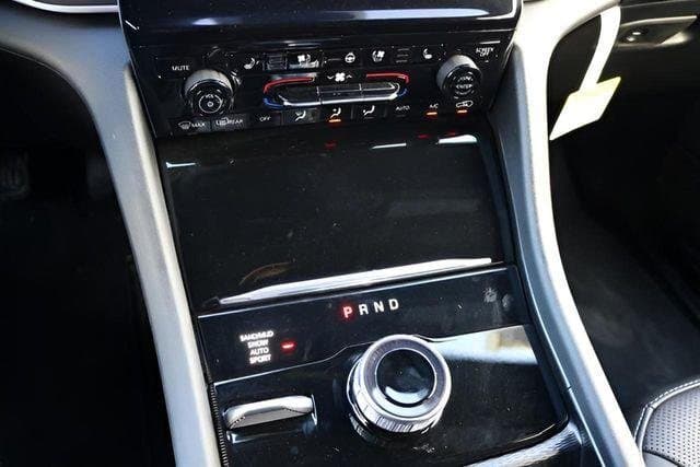 2025 Jeep Grand Cherokee - Image 24