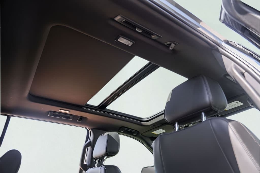 2022 GMC Yukon XL - Image 37