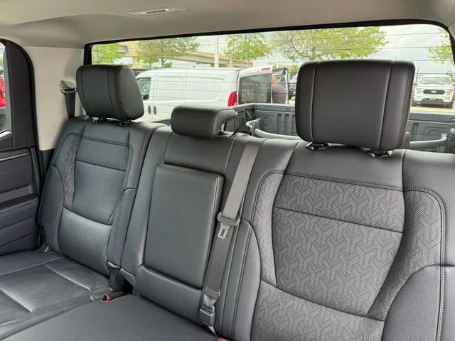 2023 Toyota Tundra Hybrid - Image 28