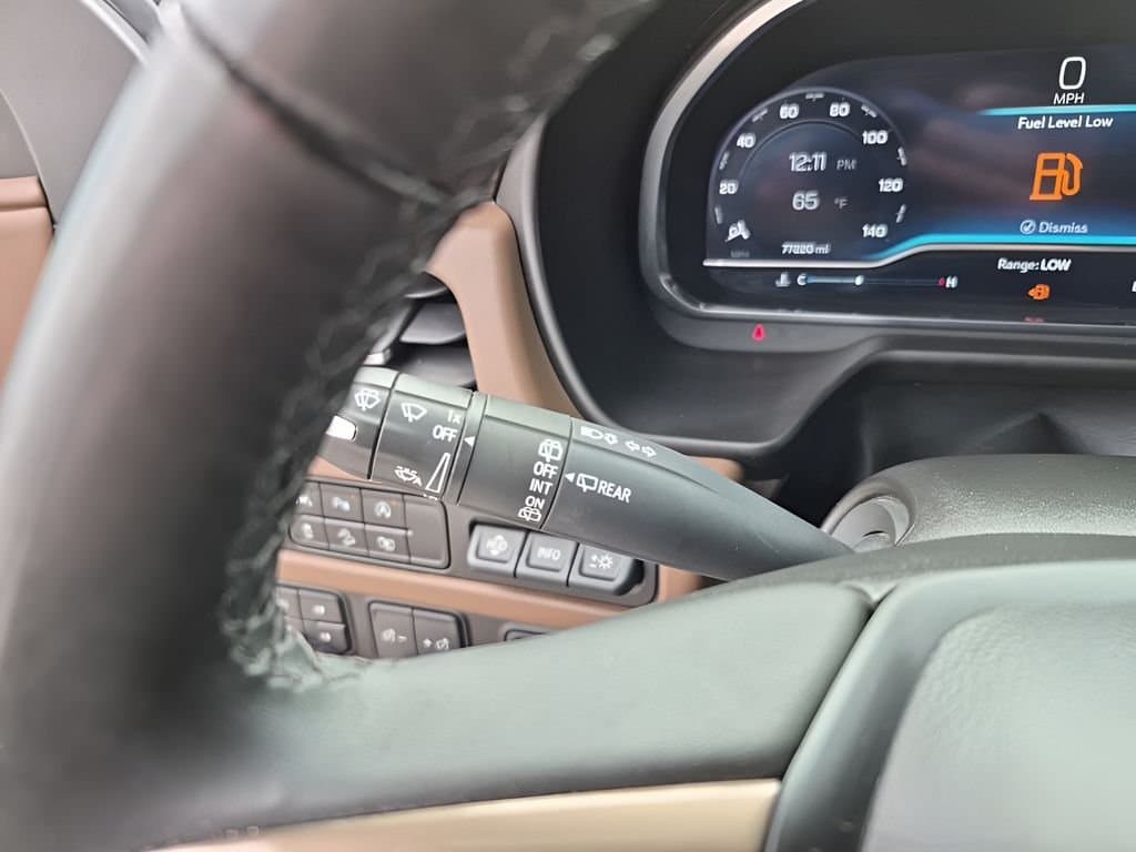 2023 Chevrolet Suburban - Image 36