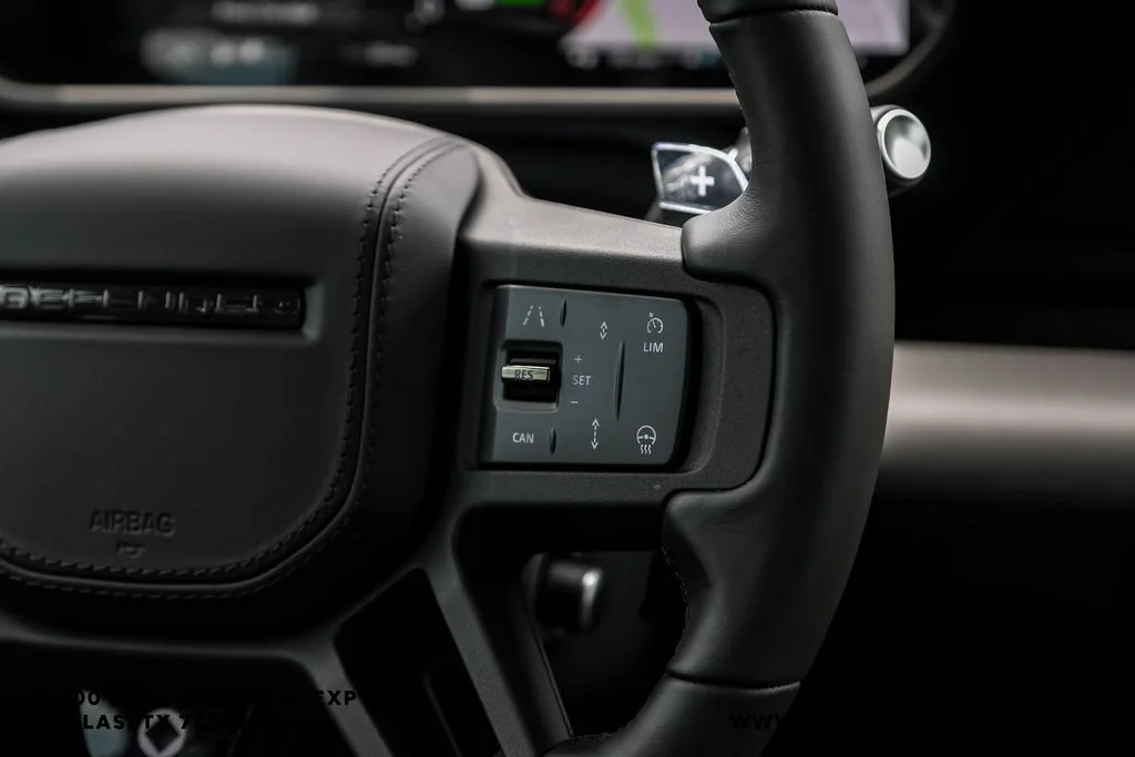 2026 Land Rover Defender 110 - Image 18