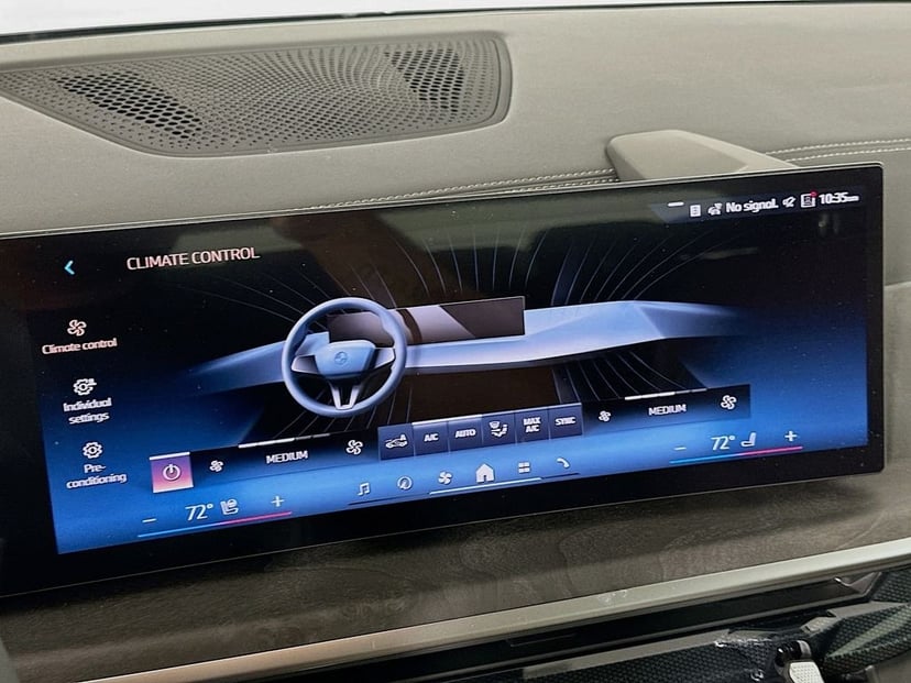 2026 BMW X7 - Image 14