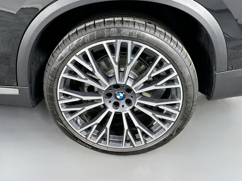 2026 BMW X5 - Image 23