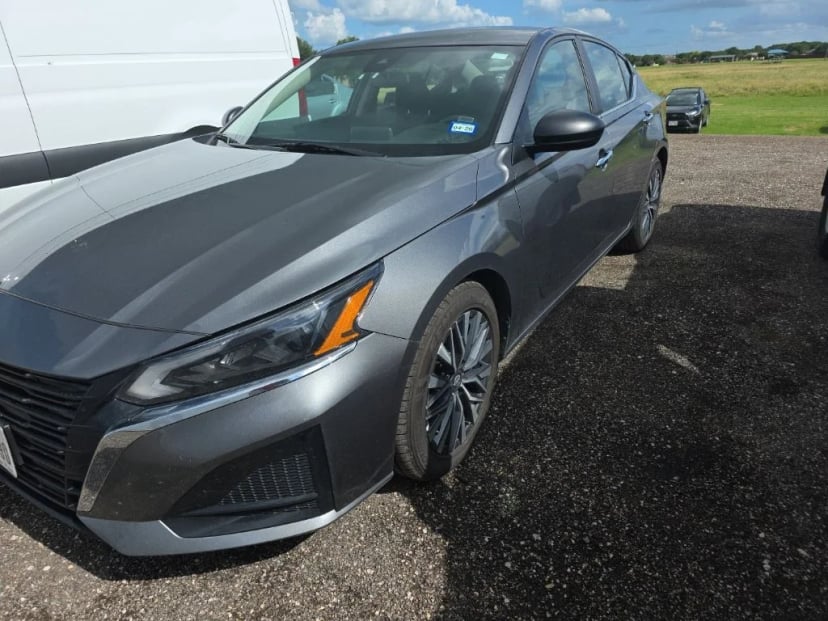 2024 Nissan Altima - Image 1