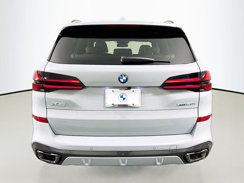 2026 BMW X5 - Image 6