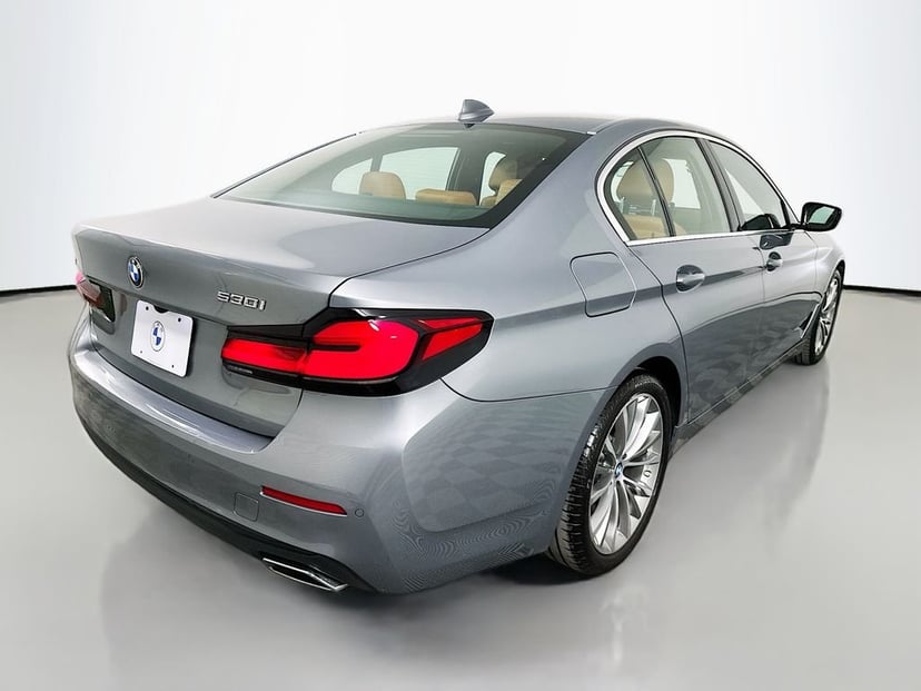 2023 BMW 5 Series - Image 5