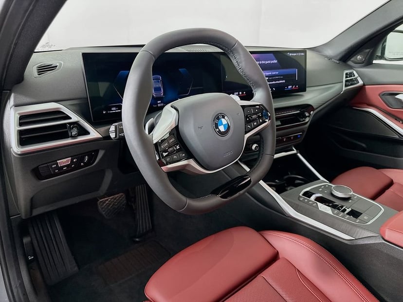 2025 BMW 3 Series - Image 9
