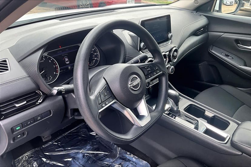 2024 Nissan Sentra - Image 17