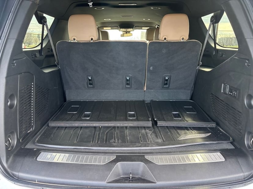 2023 Chevrolet Suburban - Image 27