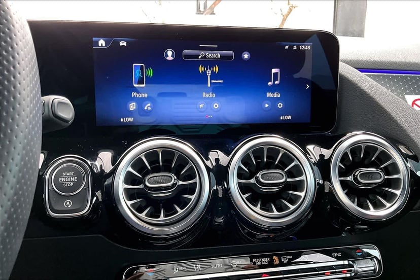 2025 Mercedes-Benz GLA 250 - Image 33