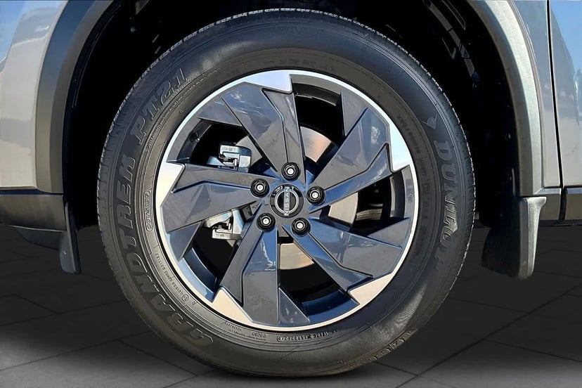 2024 Nissan Rogue - Image 11