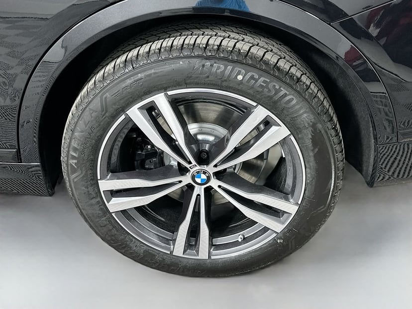 2026 BMW X7 - Image 23
