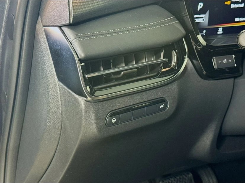2027 INFINITI QX60 - Image 10