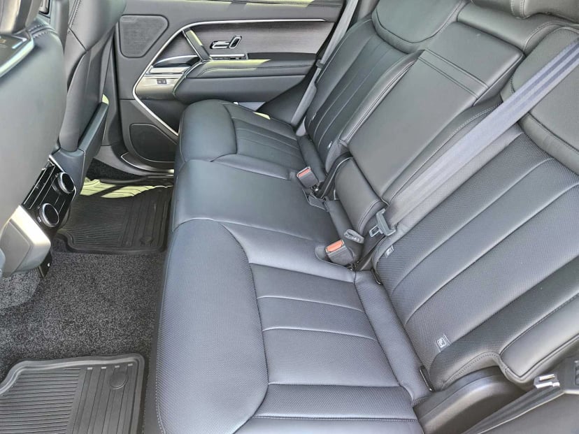 2026 LAND ROVER Range Rover - Image 23