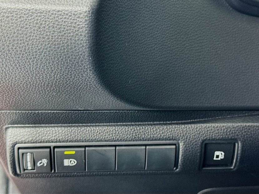2024 Toyota Corolla Hybrid - Image 11