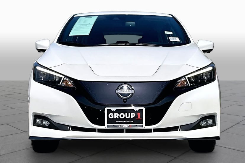 2025 Nissan LEAF - Image 3