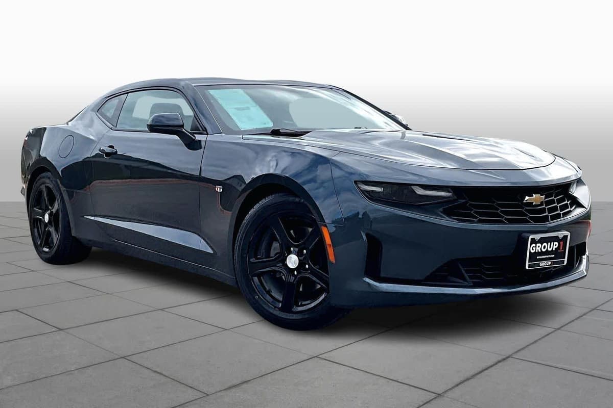 2021 Chevrolet Camaro - Image 3