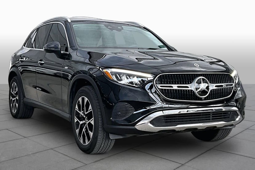 2025 Mercedes-Benz GLC 350e - Image 3